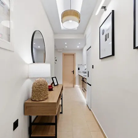 Papanikolis Apts 2 * 니드리